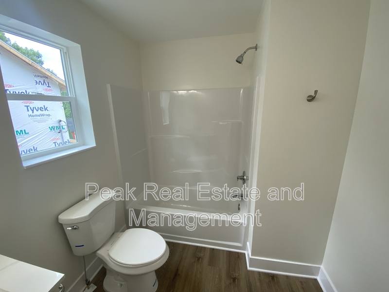 House for rent at 2016 Towner Ave SW, Grand Rapids, MI 49503
