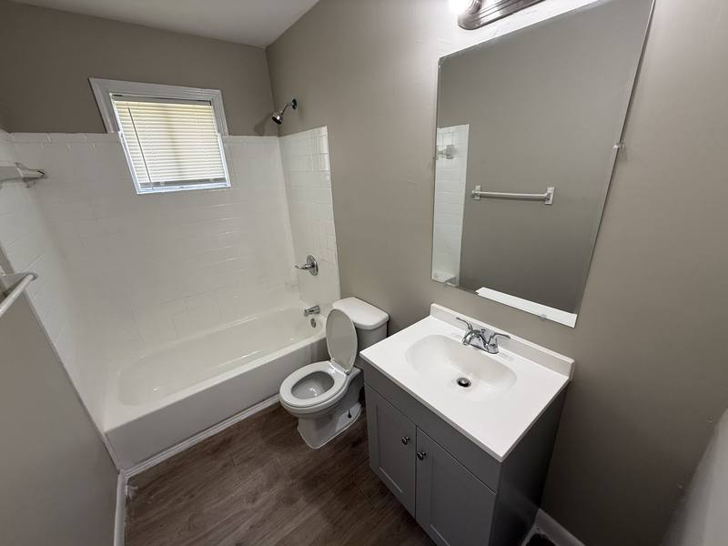 Apartment for rent at 1351 Austin St, Memphis, TN 38108