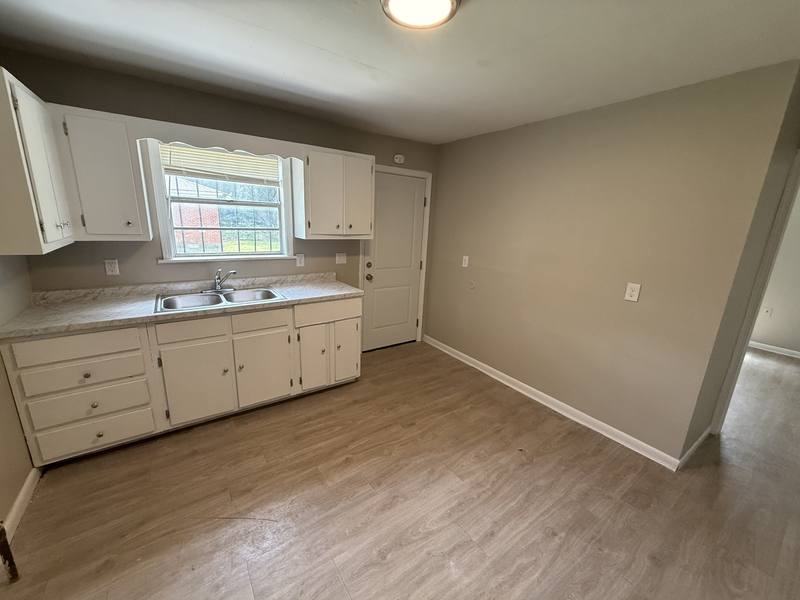 Apartment for rent at 1351 Austin St, Memphis, TN 38108