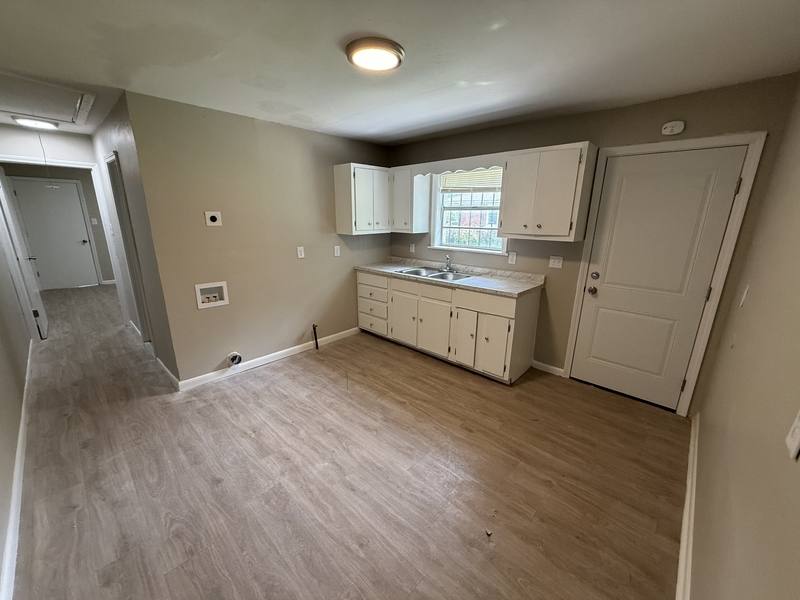 Apartment for rent at 1351 Austin St, Memphis, TN 38108