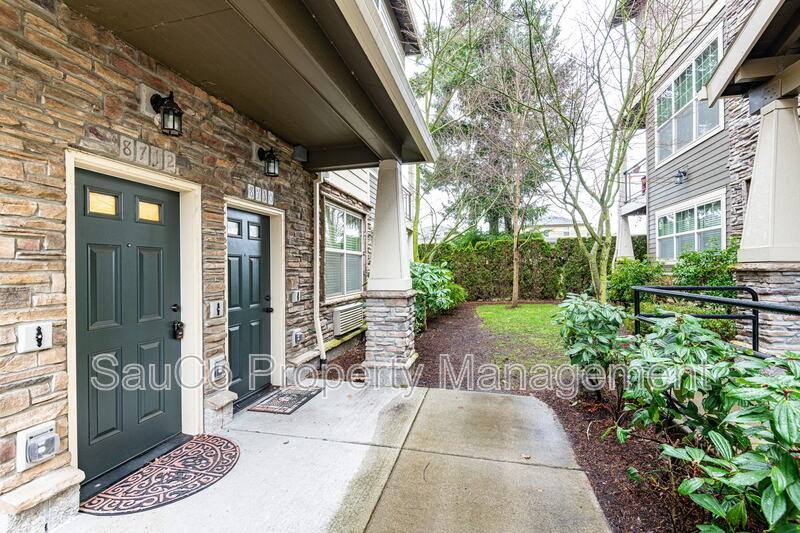 Condo for rent at 8712 NE Delamere Way, Beaverton, OR 97006