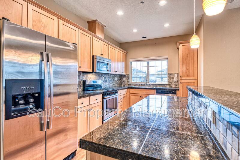 Condo for rent at 8712 NE Delamere Way, Beaverton, OR 97006