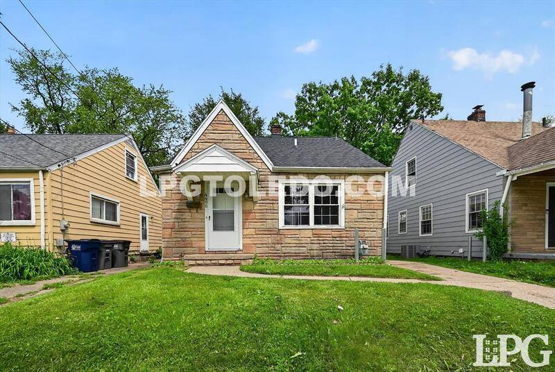 House for rent at 4406 Asbury Dr, Toledo, OH 43612