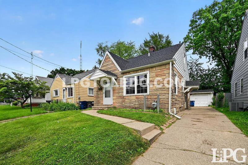 House for rent at 4406 Asbury Dr, Toledo, OH 43612