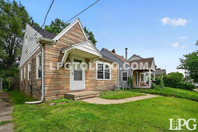 House for rent at 4406 Asbury Dr, Toledo, OH 43612
