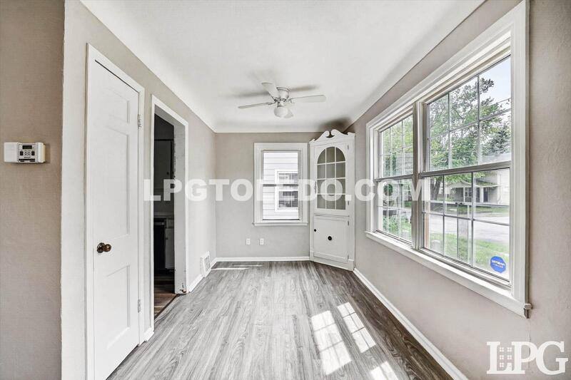 House for rent at 4406 Asbury Dr, Toledo, OH 43612