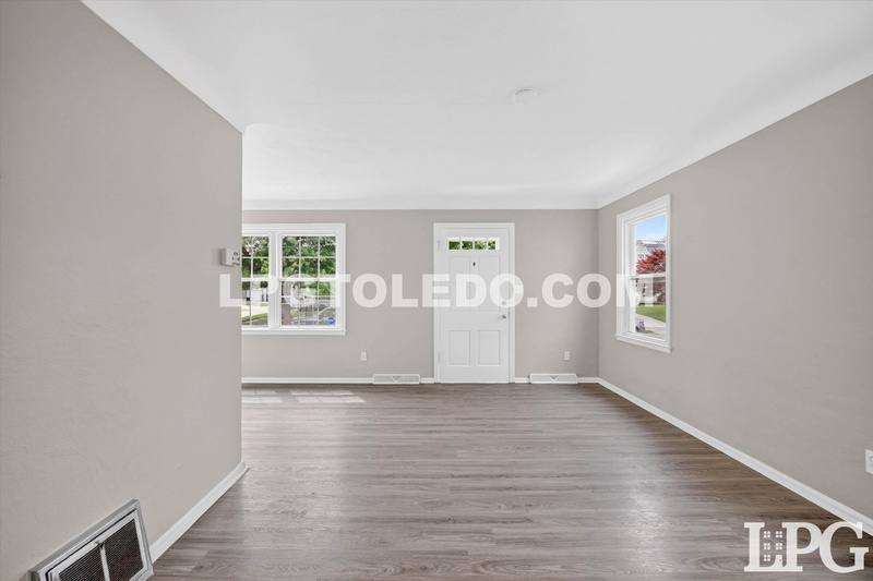 House for rent at 4406 Asbury Dr, Toledo, OH 43612