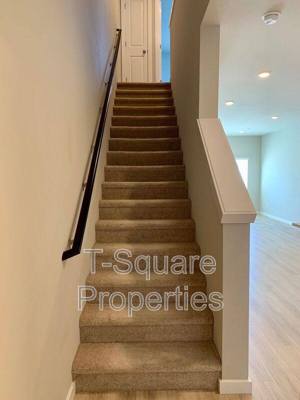 Townhouse for rent at 14925 44th Ave W #B3, Lynnwood, WA 98087