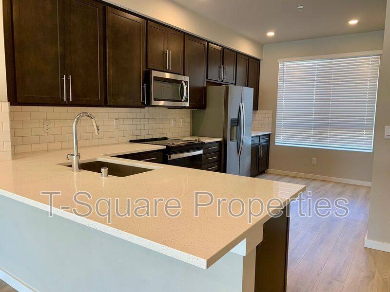 Townhouse for rent at 14925 44th Ave W #B3, Lynnwood, WA 98087