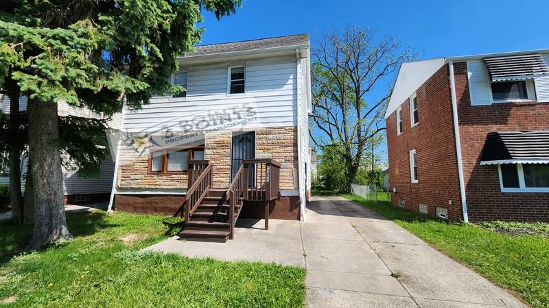 House for rent at 20609 Hillgrove Ave, Maple Heights, OH 44137