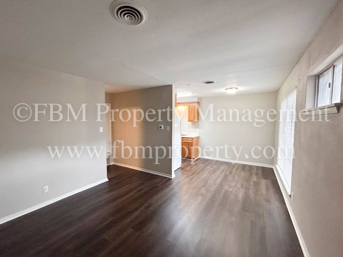 Apartment for rent at 106 S Kaufman St, Mexia, TX 76667