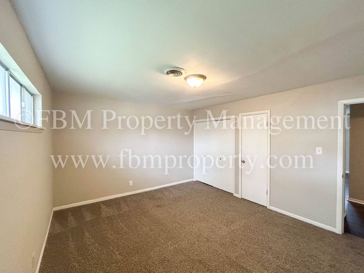 Apartment for rent at 106 S Kaufman St, Mexia, TX 76667