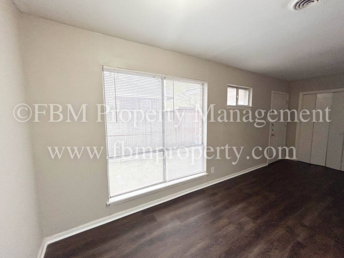 Apartment for rent at 106 S Kaufman St, Mexia, TX 76667