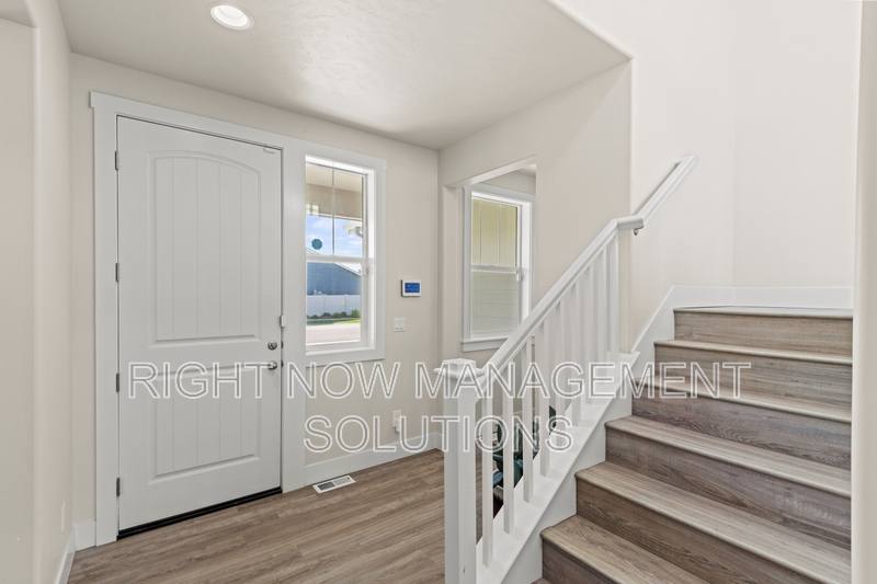 House for rent at 4923 N Glenrock Ave, Meridian, ID 83646