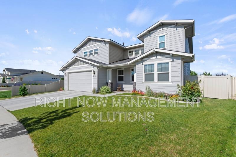 House for rent at 4923 N Glenrock Ave, Meridian, ID 83646