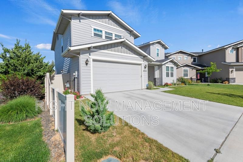 House for rent at 4923 N Glenrock Ave, Meridian, ID 83646