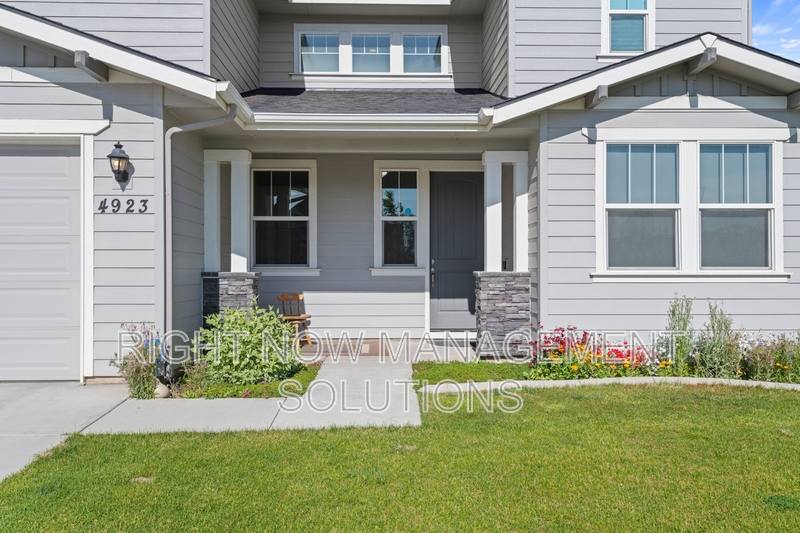 House for rent at 4923 N Glenrock Ave, Meridian, ID 83646