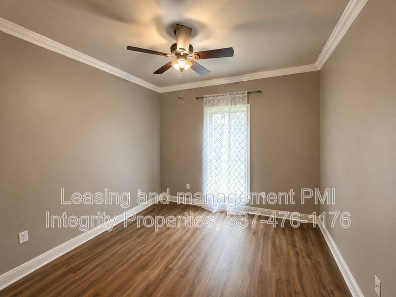 House for rent at 213 Woodhaven Rd, Youngsville, LA 70592