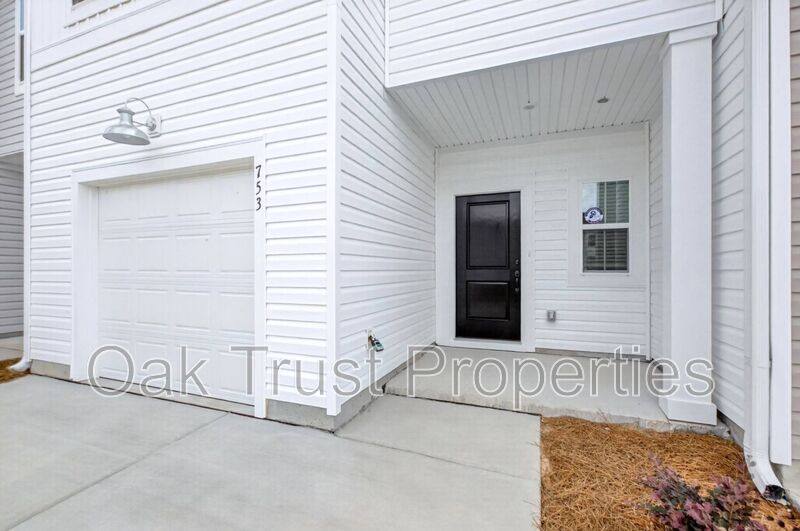 Townhouse for rent at 753 Ridgley Dr, Summerville, SC 29486