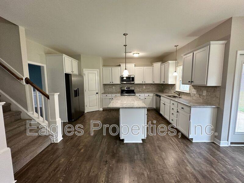 House for rent at 451 Fallingbrook Dr, Kenly, NC 27542
