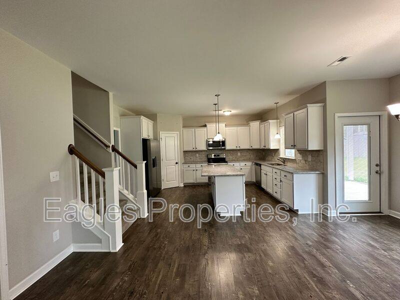 House for rent at 451 Fallingbrook Dr, Kenly, NC 27542