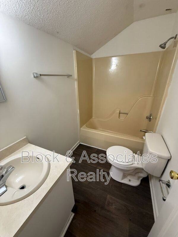 Apartment for rent at 120 W Presnell St #C, Asheboro, NC 27203