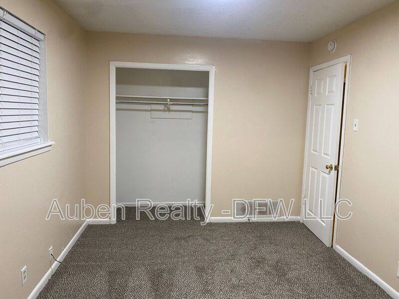 House for rent at 1615 N Alexander St, Sherman, TX 75092