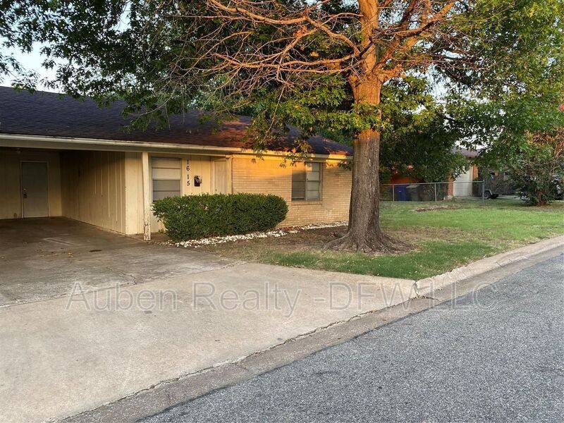 House for rent at 1615 N Alexander St, Sherman, TX 75092
