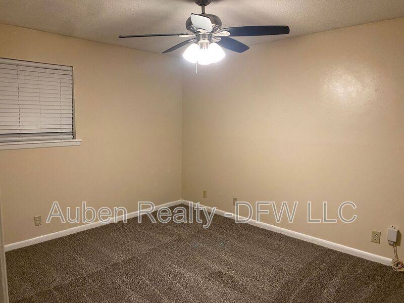 House for rent at 1615 N Alexander St, Sherman, TX 75092