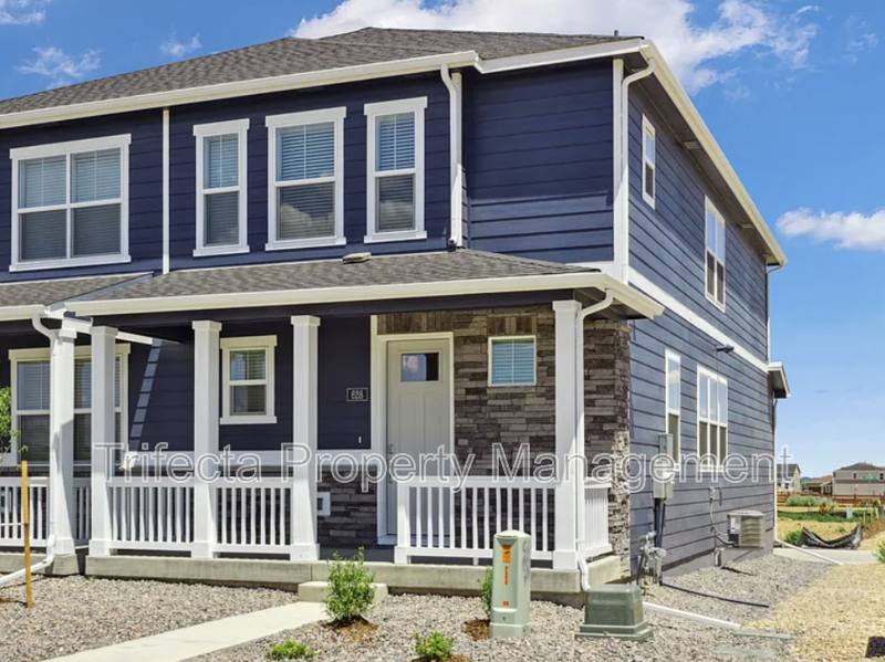 Townhouse for rent at 632 Thoroughbred Lane, Johnstown, CO 80534