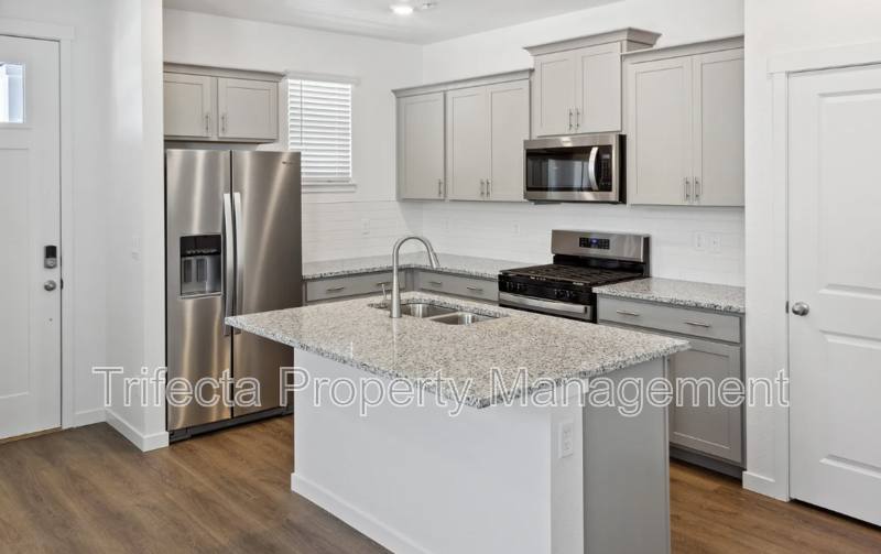 Townhouse for rent at 632 Thoroughbred Lane, Johnstown, CO 80534