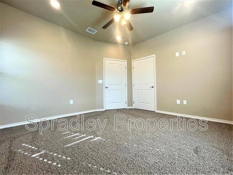 Apartment for rent at 1050A Hibiscus Dr, Belton, TX 76513