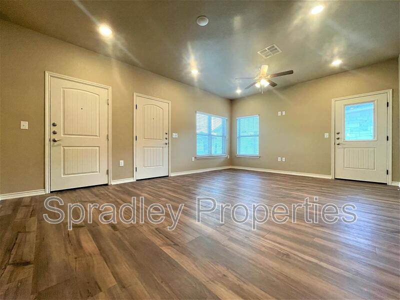 Apartment for rent at 1050A Hibiscus Dr, Belton, TX 76513