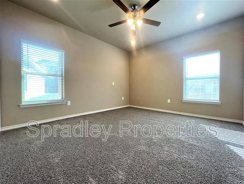 Apartment for rent at 1050A Hibiscus Dr, Belton, TX 76513