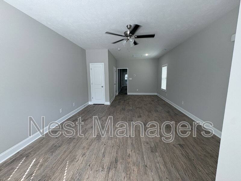 Townhouse for rent at 2026 - B Progress St, Fayetteville, NC 28306