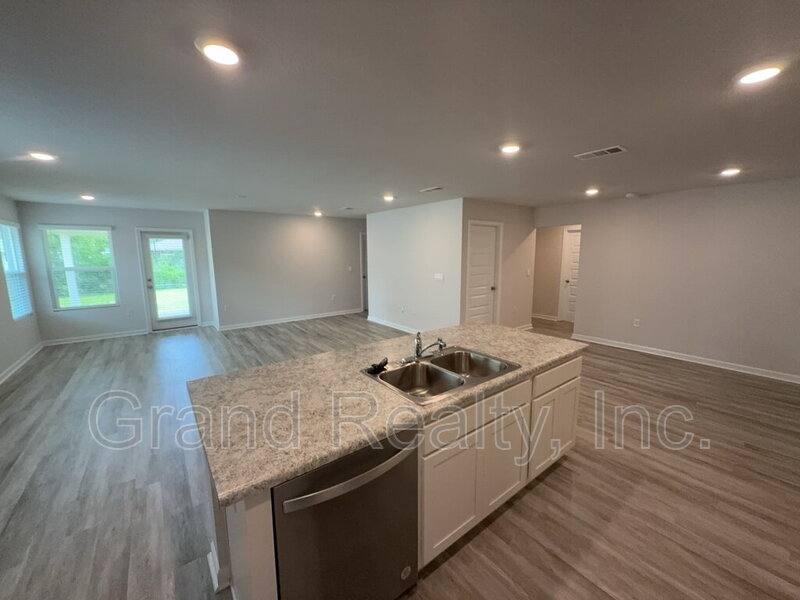 House for rent at 4955 Red Cedar Rd, Milton, FL 32571