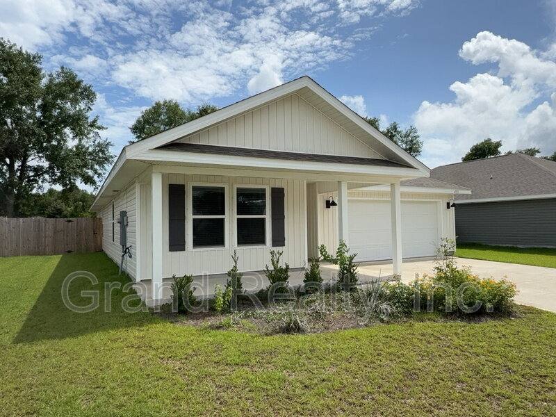 House for rent at 4955 Red Cedar Rd, Milton, FL 32571