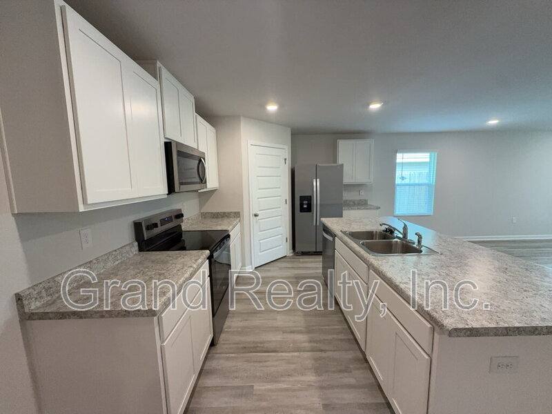 House for rent at 4955 Red Cedar Rd, Milton, FL 32571
