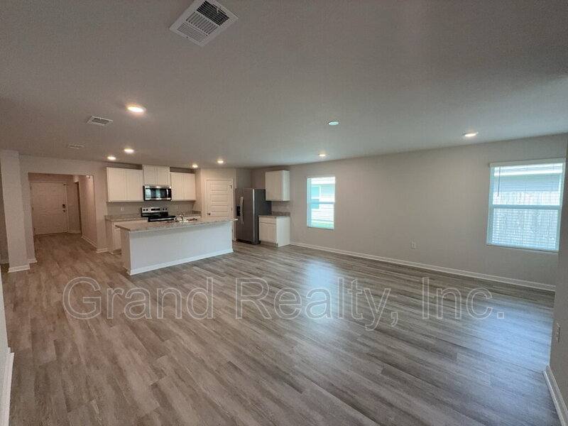 House for rent at 4955 Red Cedar Rd, Milton, FL 32571