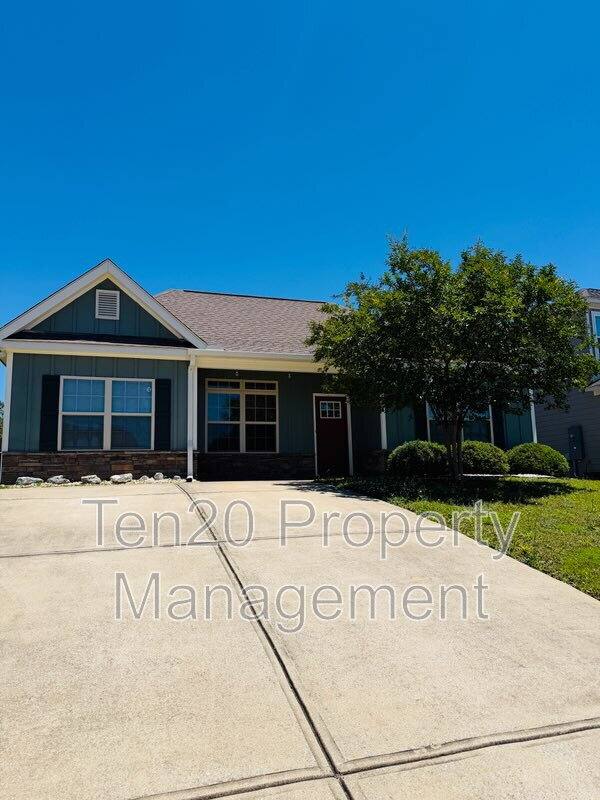House for rent at 7 Vineyard Dr, Phenix City, AL 36869