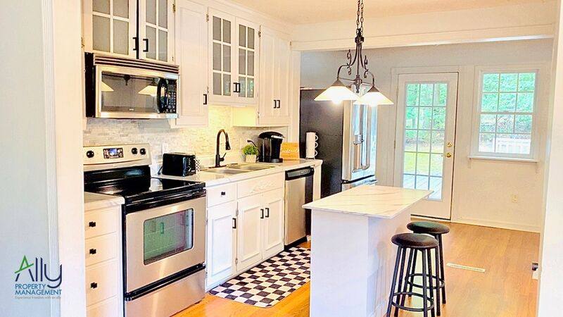 House for rent at 512 Woodmont Dr, Charlottesville, VA 22901