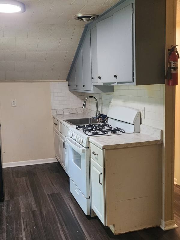 Apartment for rent at 69 Glenwood Ave #3, Poughkeepsie, NY 12603