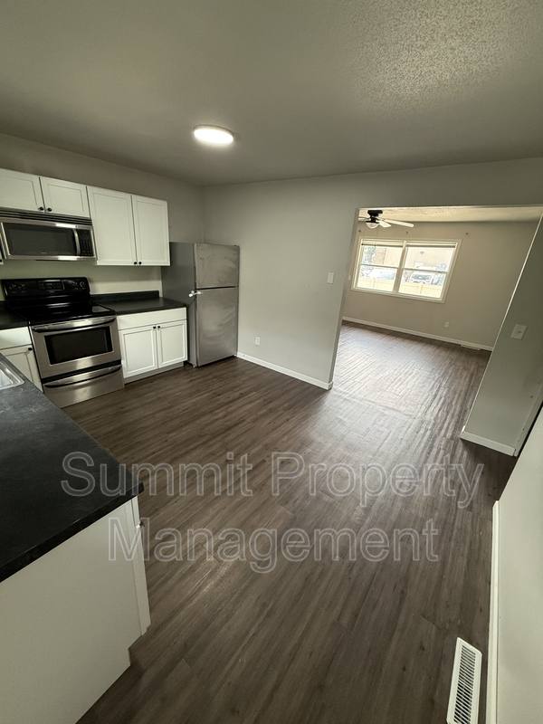 Apartment for rent at 3303 S Holly Ave #2, Sioux Falls, SD 57105