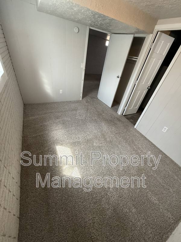 Apartment for rent at 3303 S Holly Ave #2, Sioux Falls, SD 57105