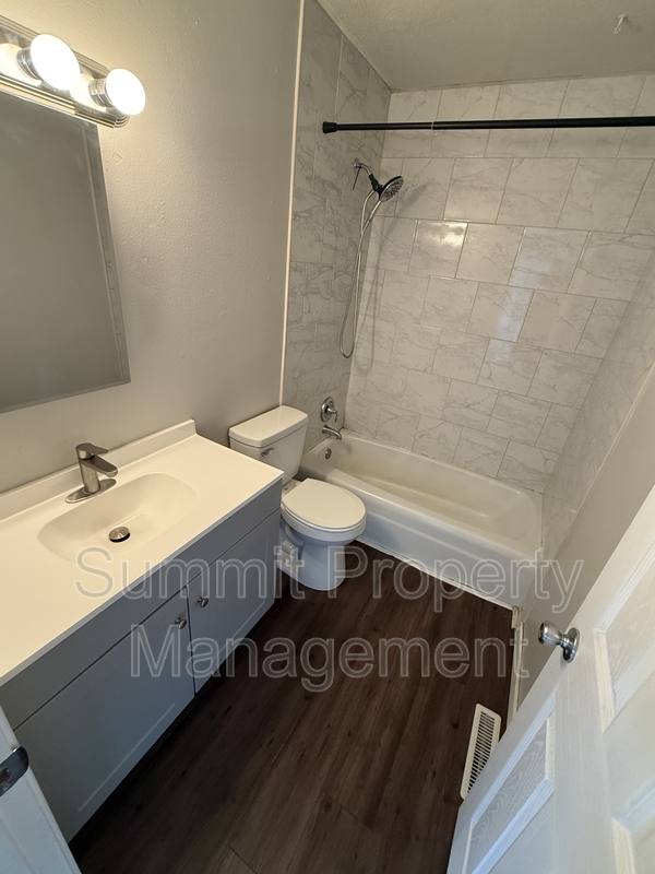 Apartment for rent at 3303 S Holly Ave #2, Sioux Falls, SD 57105