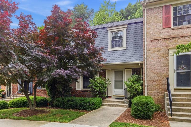 Townhouse for rent at 5918 Westchester Park Dr #1, College Park, MD 20740