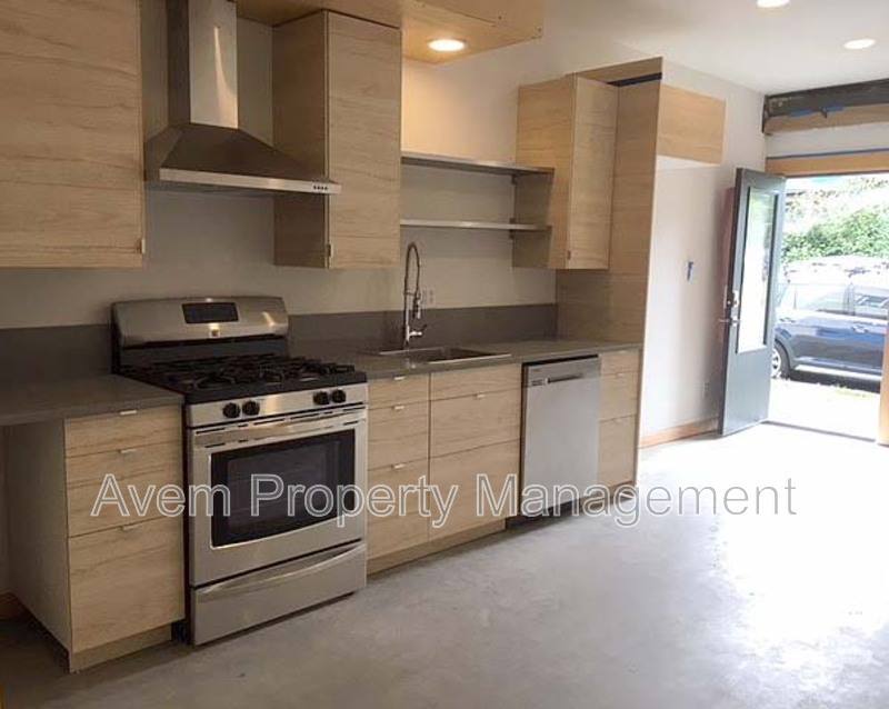 Apartment for rent at 5924 N Albina Ave, Portland, OR 97217
