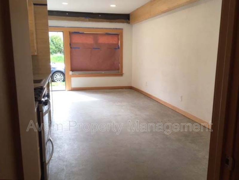 Apartment for rent at 5924 N Albina Ave, Portland, OR 97217