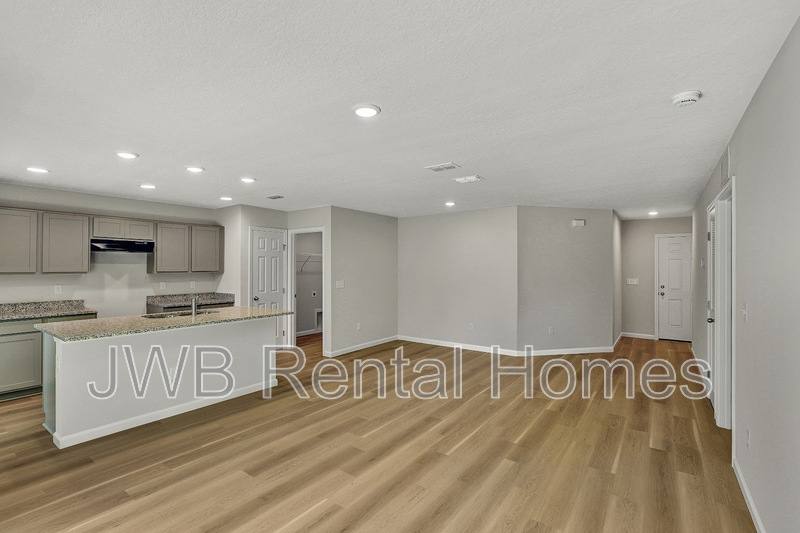 House for rent at 9141 12th Ave, Jacksonville, FL 32208