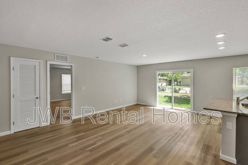 House for rent at 9141 12th Ave, Jacksonville, FL 32208